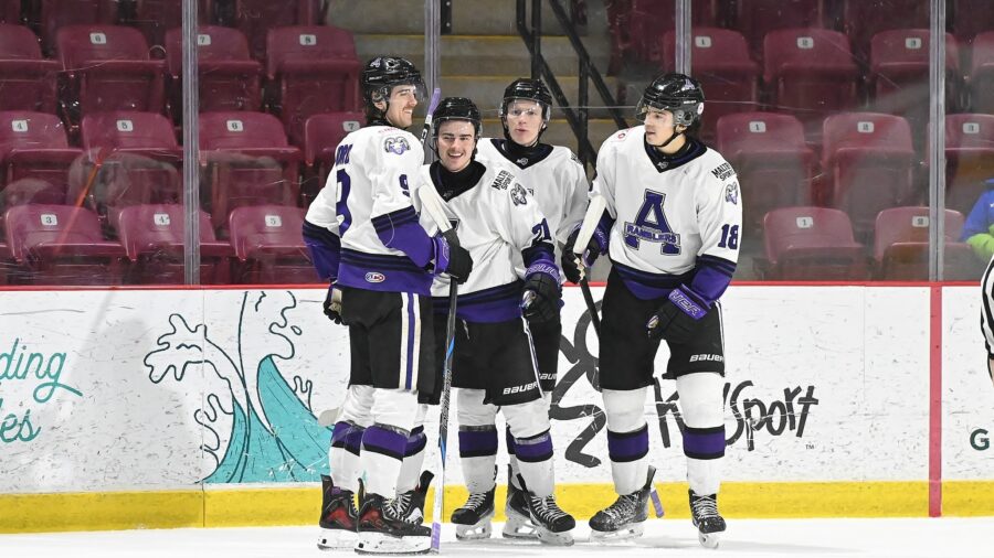 RAMBLERS RALLY IN THIRD PERIOD TO DEFEAT SUMMERSIDE 4–2